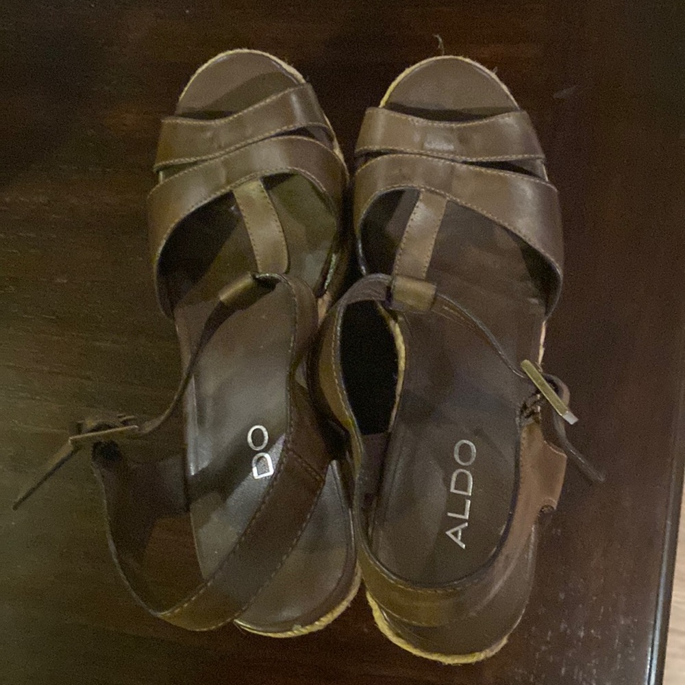 ALDO SHOES. Size 40